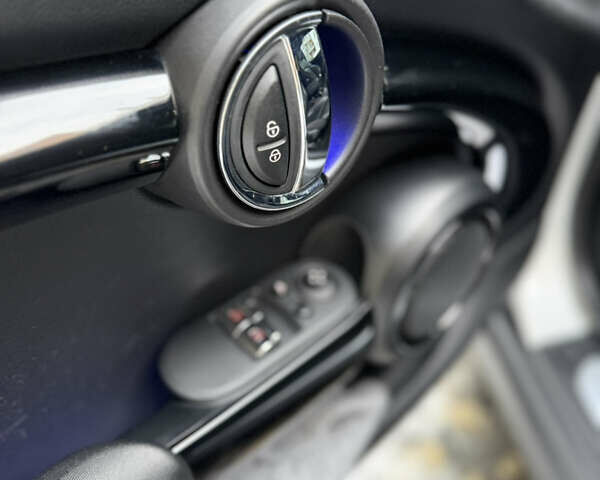 Серый Мини Купер, объемом двигателя 0 л и пробегом 85 тыс. км за 16500 $, фото 14 на Automoto.ua