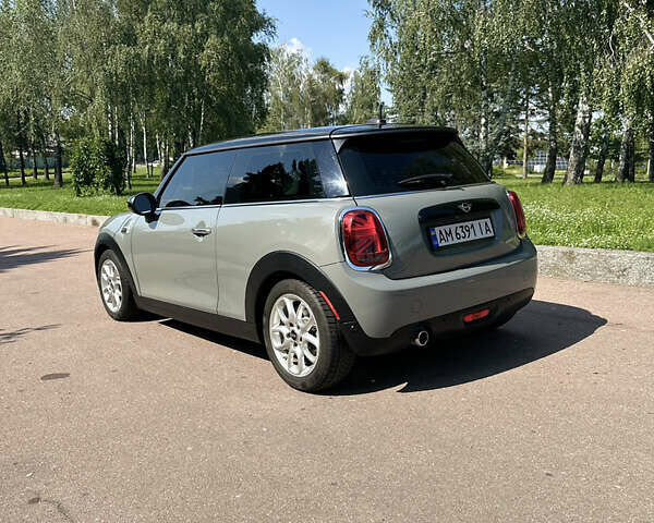 Сірий Міні Cooper, об'ємом двигуна 1.5 л та пробігом 30 тис. км за 18500 $, фото 6 на Automoto.ua
