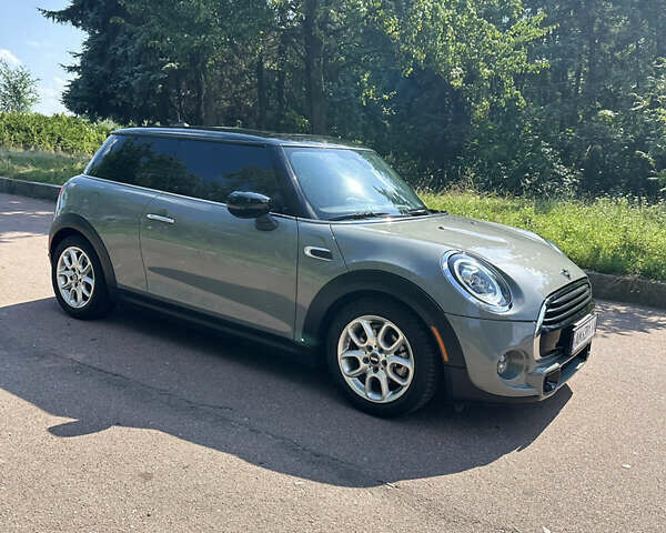 Сірий Міні Cooper, об'ємом двигуна 1.5 л та пробігом 30 тис. км за 18500 $, фото 2 на Automoto.ua