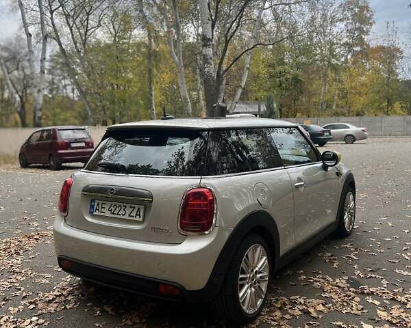 Міні Cooper 2020 у Новомосковске на Automoto.ua Сірий Міні Cooper, об'ємом двигуна 0 л та пробігом 37 тис. км за 16500 $, фото 3 на Automoto.ua