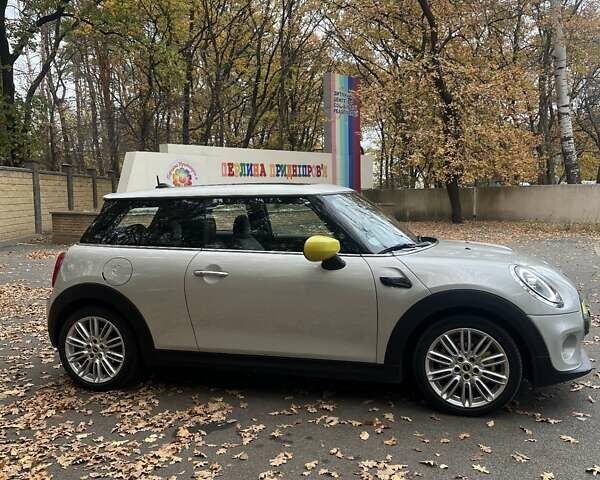 Міні Cooper 2020 у Новомосковске на Automoto.ua Сірий Міні Cooper, об'ємом двигуна 0 л та пробігом 37 тис. км за 16500 $, фото 8 на Automoto.ua
