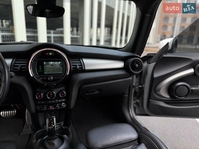 Сірий Міні Cooper, об'ємом двигуна 2 л та пробігом 53 тис. км за 22900 $, фото 39 на Automoto.ua