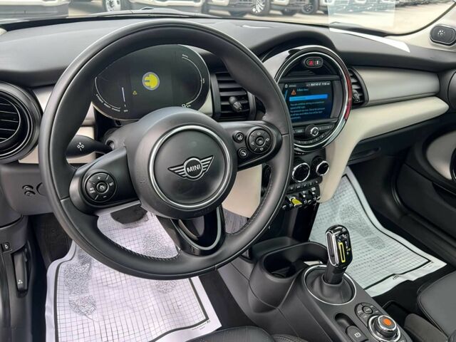 Серый Мини Купер, объемом двигателя 0 л и пробегом 30 тыс. км за 12000 $, фото 7 на Automoto.ua