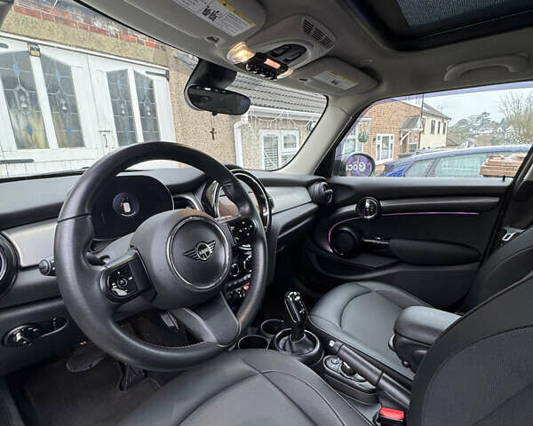 Серый Мини Купер, объемом двигателя 1.5 л и пробегом 10 тыс. км за 14700 $, фото 12 на Automoto.ua