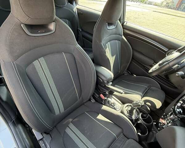 Сірий Міні Cooper, об'ємом двигуна 2 л та пробігом 47 тис. км за 28500 $, фото 17 на Automoto.ua