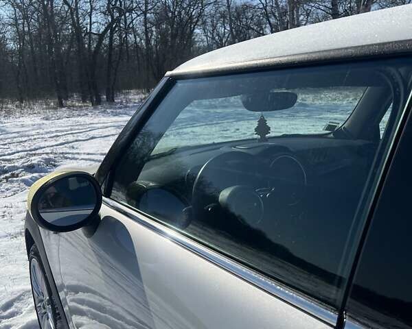 Сірий Міні Cooper, об'ємом двигуна 0 л та пробігом 31 тис. км за 16000 $, фото 5 на Automoto.ua