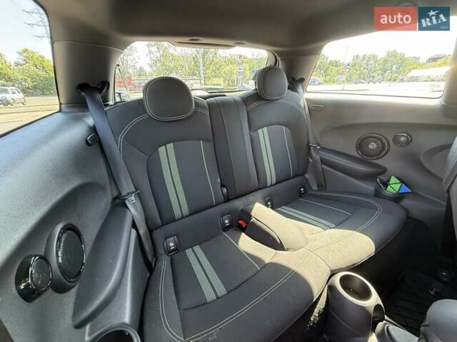Сірий Міні Cooper, об'ємом двигуна 2 л та пробігом 47 тис. км за 28500 $, фото 19 на Automoto.ua