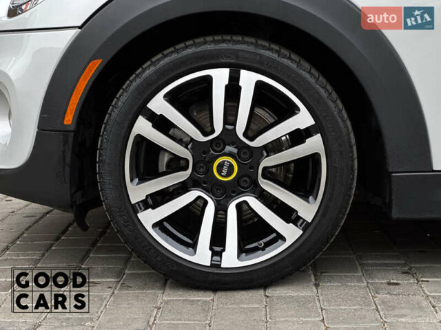 Сірий Міні Cooper, об'ємом двигуна 0 л та пробігом 21 тис. км за 20000 $, фото 12 на Automoto.ua