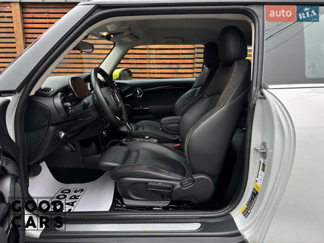 Сірий Міні Cooper, об'ємом двигуна 0 л та пробігом 21 тис. км за 20000 $, фото 24 на Automoto.ua