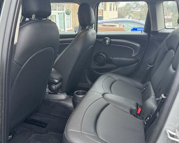 Серый Мини Купер, объемом двигателя 1.5 л и пробегом 10 тыс. км за 14700 $, фото 13 на Automoto.ua