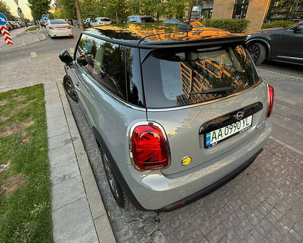 Сірий Міні Cooper, об'ємом двигуна 0 л та пробігом 60 тис. км за 19000 $, фото 2 на Automoto.ua