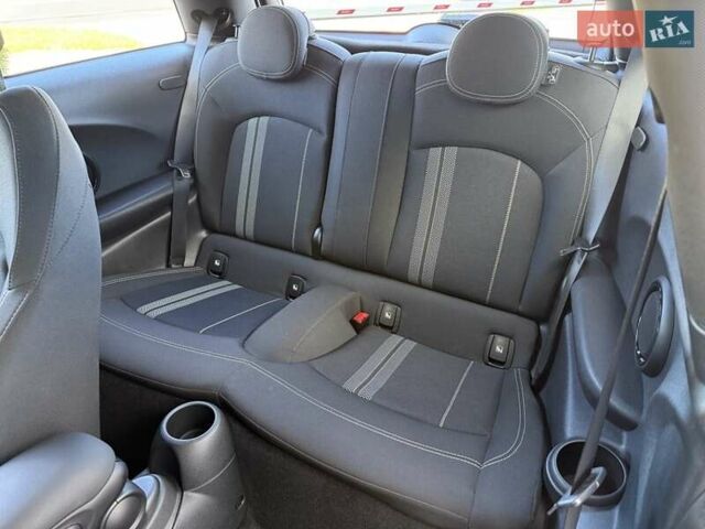 Сірий Міні Cooper, об'ємом двигуна 0 л та пробігом 9 тис. км за 18000 $, фото 47 на Automoto.ua