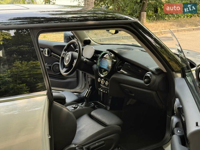 Сірий Міні Cooper, об'ємом двигуна 0 л та пробігом 45 тис. км за 20800 $, фото 17 на Automoto.ua