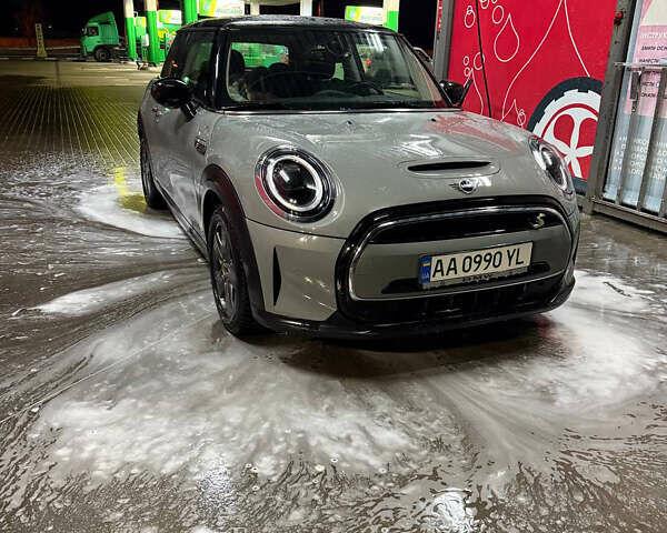 Сірий Міні Cooper, об'ємом двигуна 0 л та пробігом 60 тис. км за 19000 $, фото 1 на Automoto.ua