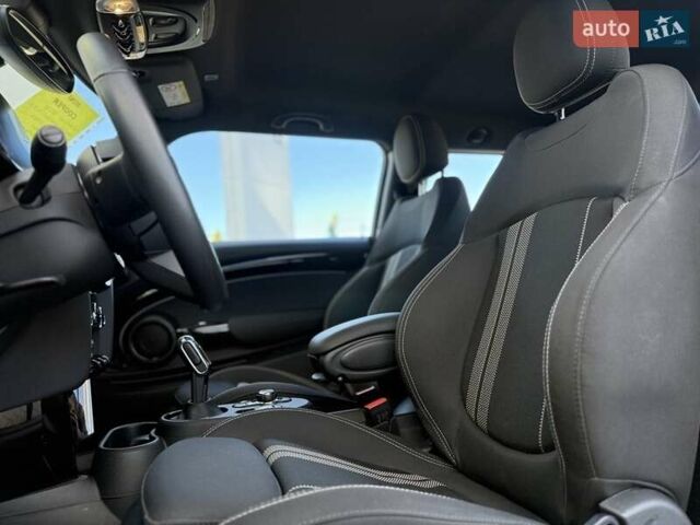 Сірий Міні Cooper, об'ємом двигуна 0 л та пробігом 9 тис. км за 18000 $, фото 26 на Automoto.ua