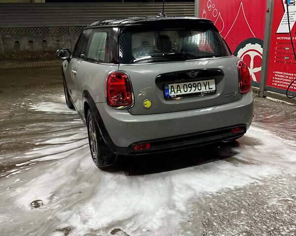Сірий Міні Cooper, об'ємом двигуна 0 л та пробігом 60 тис. км за 19000 $, фото 3 на Automoto.ua