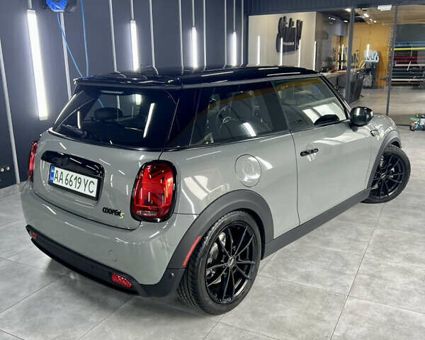 Сірий Міні Cooper, об'ємом двигуна 0 л та пробігом 23 тис. км за 22500 $, фото 8 на Automoto.ua