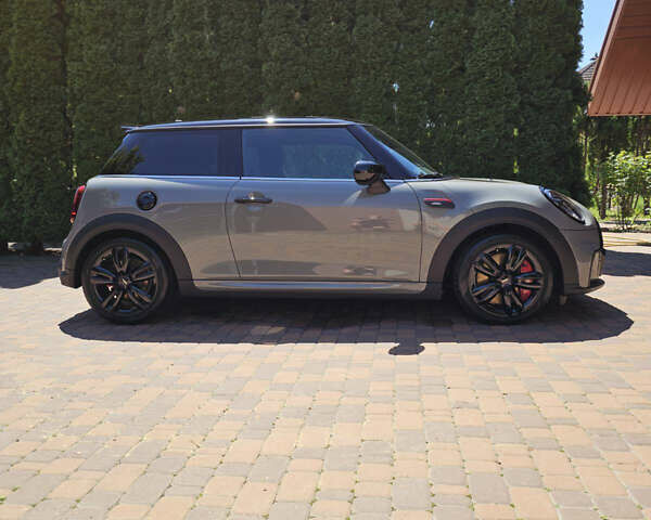 Серый Мини Купер, объемом двигателя 2 л и пробегом 11 тыс. км за 37500 $, фото 4 на Automoto.ua