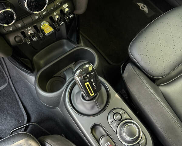 Сірий Міні Cooper, об'ємом двигуна 0 л та пробігом 45 тис. км за 20800 $, фото 23 на Automoto.ua