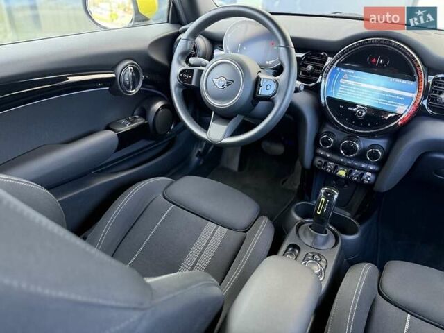 Сірий Міні Cooper, об'ємом двигуна 0 л та пробігом 9 тис. км за 18000 $, фото 42 на Automoto.ua