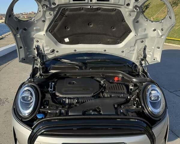 Сірий Міні Cooper, об'ємом двигуна 1.5 л та пробігом 9 тис. км за 24300 $, фото 9 на Automoto.ua