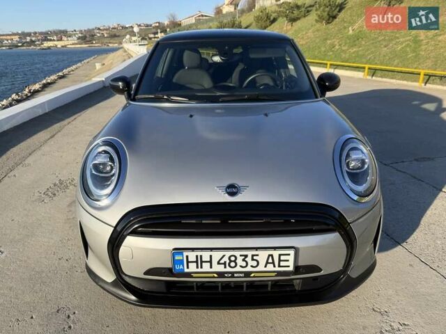 Сірий Міні Cooper, об'ємом двигуна 1.5 л та пробігом 9 тис. км за 24300 $, фото 2 на Automoto.ua