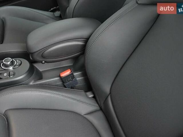 Сірий Міні Cooper, об'ємом двигуна 0 л та пробігом 11 тис. км за 20877 $, фото 7 на Automoto.ua