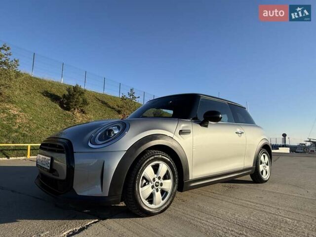 Сірий Міні Cooper, об'ємом двигуна 1.5 л та пробігом 9 тис. км за 24300 $, фото 5 на Automoto.ua