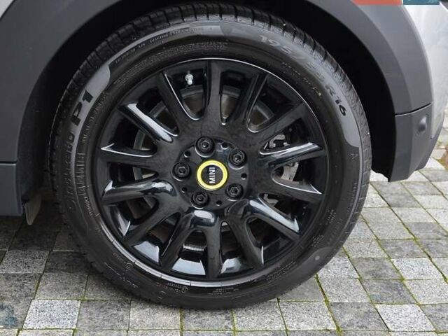 Сірий Міні Cooper, об'ємом двигуна 0 л та пробігом 11 тис. км за 20877 $, фото 9 на Automoto.ua