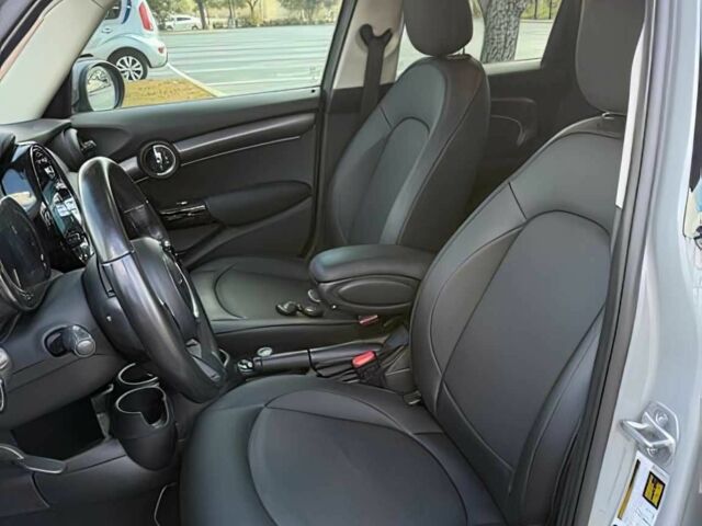 Сірий Міні Cooper, об'ємом двигуна 1.5 л та пробігом 13 тис. км за 9800 $, фото 8 на Automoto.ua