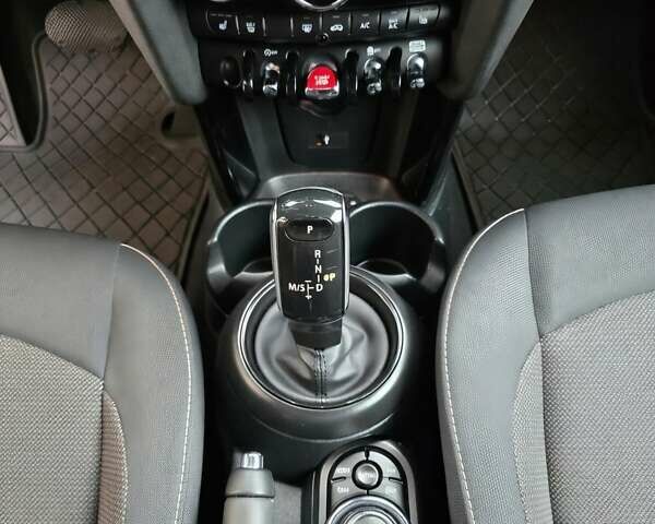 Сірий Міні Cooper, об'ємом двигуна 1.5 л та пробігом 9 тис. км за 24300 $, фото 13 на Automoto.ua