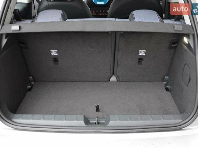 Серый Мини Купер, объемом двигателя 0 л и пробегом 9 тыс. км за 24745 $, фото 8 на Automoto.ua