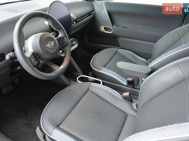 Серый Мини Купер, объемом двигателя 0 л и пробегом 9 тыс. км за 24745 $, фото 4 на Automoto.ua