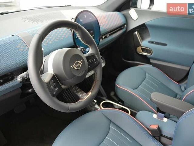 Мини Купер 2024 в Киеве на Automoto.ua Серый Мини Купер, объемом двигателя 0 л и пробегом 5 тыс. км за 37074 $, фото 4 на Automoto.ua