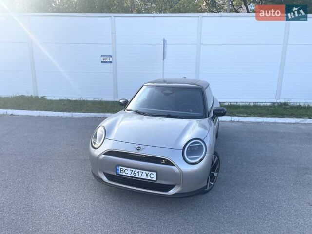 Серый Мини Купер, объемом двигателя 0 л и пробегом 1 тыс. км за 40000 $, фото 2 на Automoto.ua