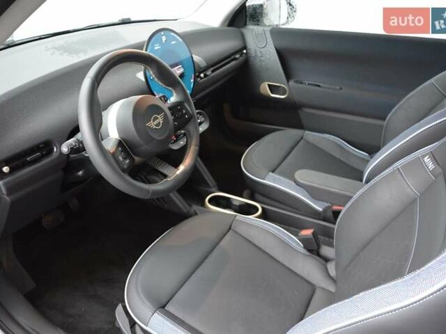 Серый Мини Купер, объемом двигателя 0 л и пробегом 8 тыс. км за 24729 $, фото 4 на Automoto.ua