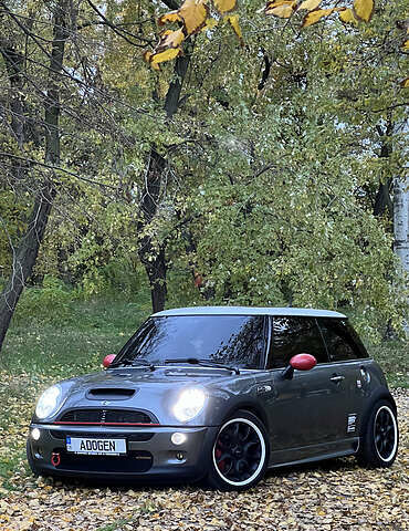 Сірий Міні Cooper, об'ємом двигуна 1.6 л та пробігом 182 тис. км за 9000 $, фото 1 на Automoto.ua