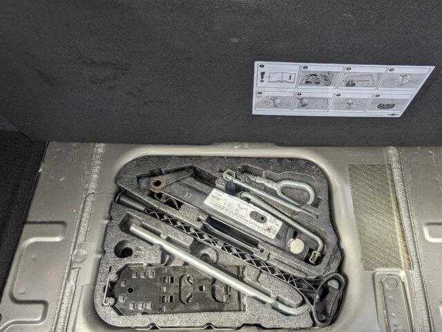 Серый Мини Купер, объемом двигателя 1.6 л и пробегом 130 тыс. км за 9500 $, фото 13 на Automoto.ua