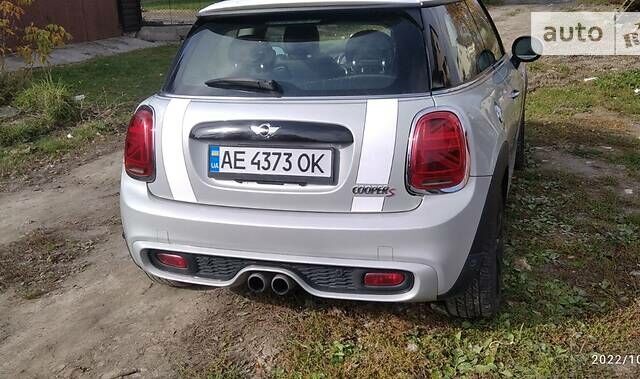 Сірий Міні Cooper, об'ємом двигуна 2 л та пробігом 105 тис. км за 12500 $, фото 9 на Automoto.ua