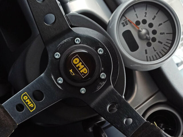 Синій Міні Cooper, об'ємом двигуна 1.6 л та пробігом 360 тис. км за 3777 $, фото 10 на Automoto.ua