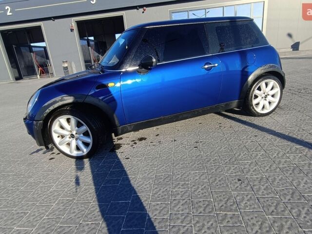 Синій Міні Cooper, об'ємом двигуна 1.6 л та пробігом 258 тис. км за 3950 $, фото 2 на Automoto.ua