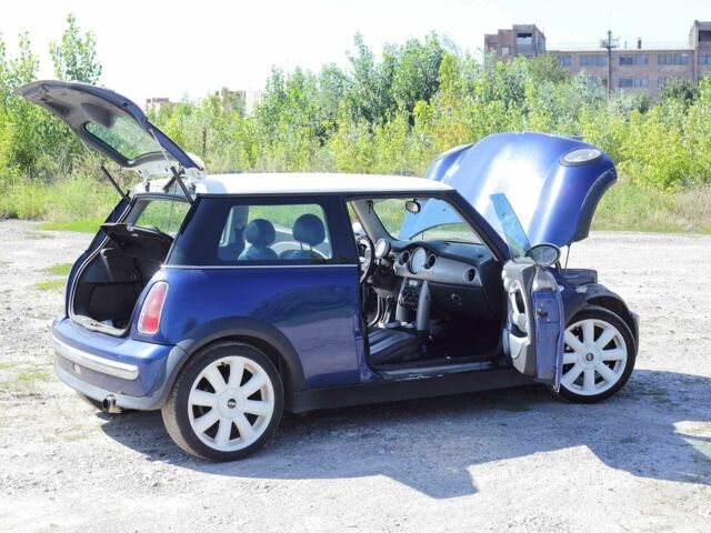 Синий Мини Купер, объемом двигателя 1.6 л и пробегом 356 тыс. км за 4200 $, фото 7 на Automoto.ua