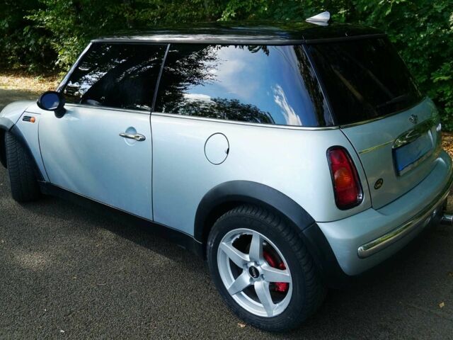 Синий Мини Купер, объемом двигателя 1.6 л и пробегом 202 тыс. км за 4200 $, фото 2 на Automoto.ua