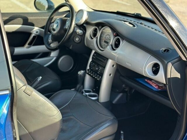 Синій Міні Cooper, об'ємом двигуна 1.6 л та пробігом 196 тис. км за 4500 $, фото 7 на Automoto.ua