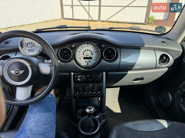 Міні Cooper 2004 у Яготине на Automoto.ua Синій Міні Cooper, об'ємом двигуна 1.6 л та пробігом 158 тис. км за 5600 $, фото 10 на Automoto.ua