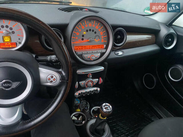 Синій Міні Cooper, об'ємом двигуна 1.6 л та пробігом 251 тис. км за 4500 $, фото 9 на Automoto.ua