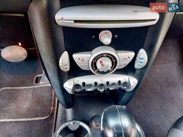 Синий Мини Купер, объемом двигателя 1.6 л и пробегом 109 тыс. км за 5999 $, фото 19 на Automoto.ua