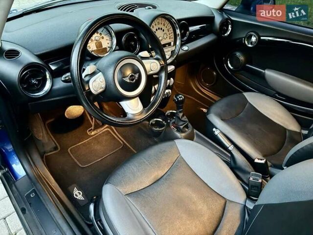Синий Мини Купер, объемом двигателя 1.6 л и пробегом 110 тыс. км за 6199 $, фото 4 на Automoto.ua