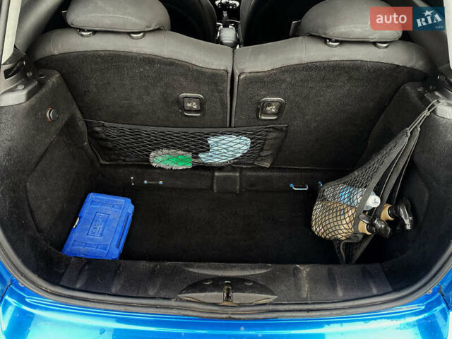 Синій Міні Cooper, об'ємом двигуна 1.6 л та пробігом 230 тис. км за 6500 $, фото 10 на Automoto.ua