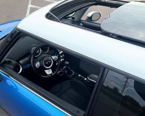 Синій Міні Cooper, об'ємом двигуна 1.6 л та пробігом 230 тис. км за 6500 $, фото 6 на Automoto.ua